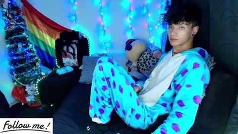 Snapshot of twink_sebas_ chatting on 29, 12, 2024 Bad boy sebastian online show from 29, 12, 2024