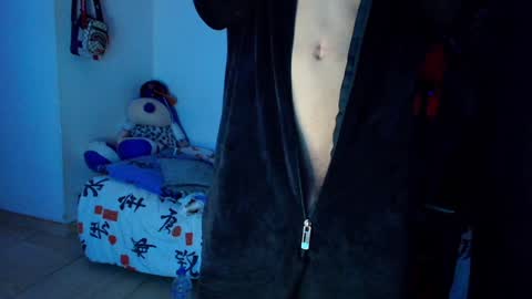 Snapshot of twink_sebas_ chatting on 25, 1, 2025 Bad boy sebastian online show from 25, 1, 2025