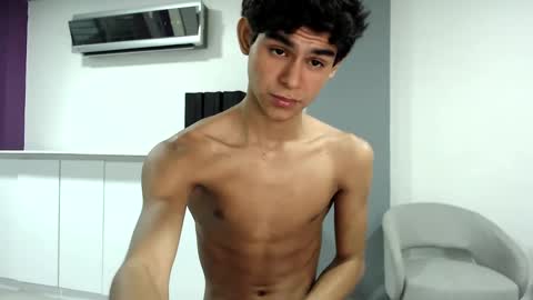 Snapshot of twink_waldorf chatting on 14, 12, 2024 Twink Waldorf online show from 14, 12, 2024