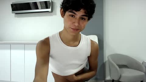 Snapshot of twink_waldorf chatting on 13, 1, 2025 Twink Waldorf online show from 13, 1, 2025