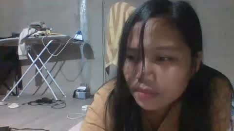 Snapshot of twinkle_purplemelon chatting on 4, 12, 2025 twinkle_purplemelon online show from 4, 12, 2025