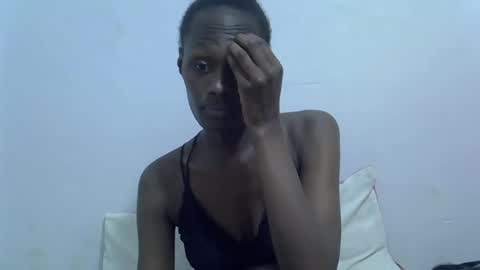 Snapshot of twinkle_tia chatting on 28, 9, 2025 BABY TIA online show from 28, 9, 2025