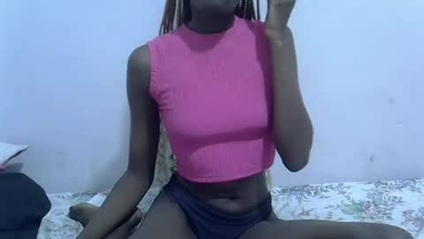 Snapshot of twinkle_tia chatting on 6, 10, 2025 BABY TIA online show from 6, 10, 2025