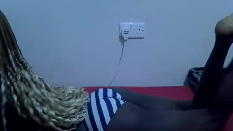 Snapshot of twinkle_tia chatting on 15, 10, 2025 BABY TIA online show from 15, 10, 2025