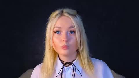 twinklefluff online show from 10, 3, 2025