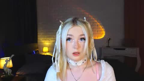 twinklefluff online show from 11, 9, 2025