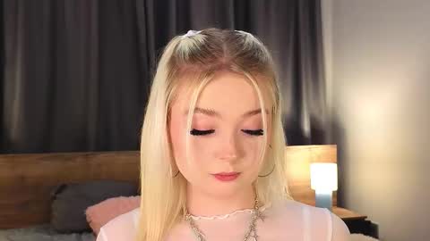 twinklefluff online show from 2, 11, 2025