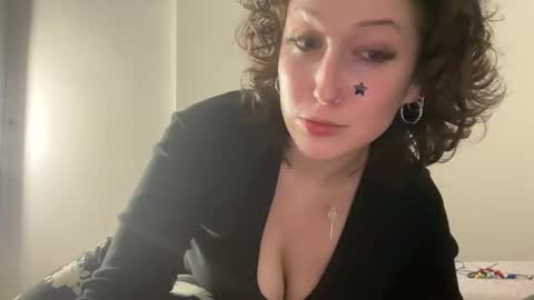 Snapshot of twinkletwat333 chatting on 24, 11, 2025 Tish online show from 24, 11, 2025