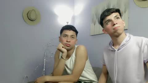 Snapshot of twinks_boys_ chatting on 7, 10, 2025 JHOAN LIAM ZACARIAS online show from 7, 10, 2025