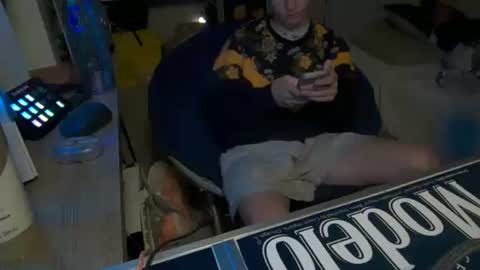 Snapshot of twinktools chatting on 18, 9, 2025 shytwink online show from 18, 9, 2025