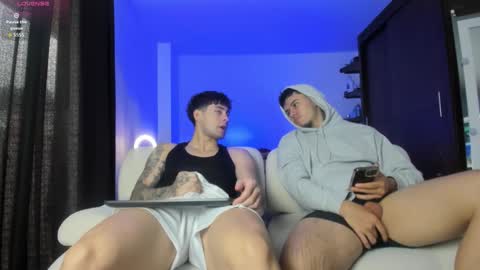 twintease online show from 16, 10, 2025