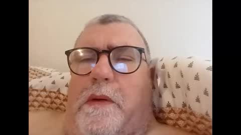 twohats2810 online show from 29, 3, 2026