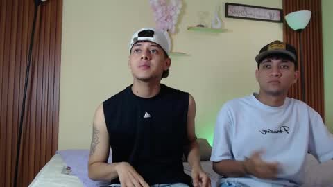 twohottrouble  online show from 30, 3, 2026