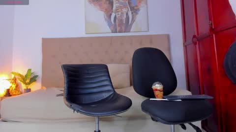 twolattinhot online show from 21, 9, 2025