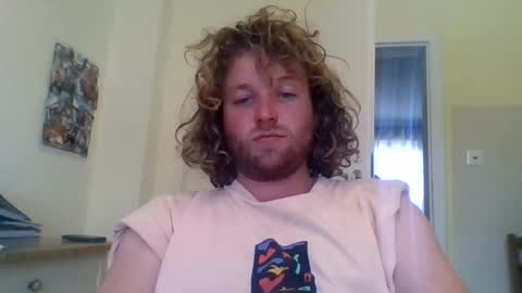 Snapshot of tworoardsdiverge chatting on 3, 7, 2026 tworoardsdiverge online show from 3, 7, 2026