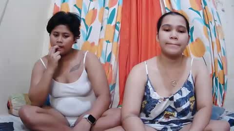 Snapshot of twowetcuties chatting on 1, 2, 2025 Lyn and lea online show from 1, 2, 2025