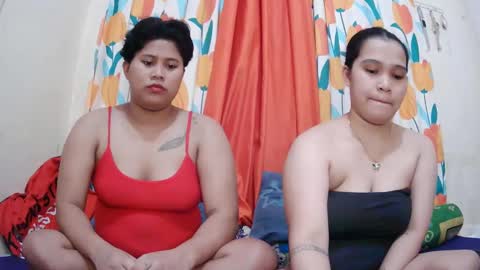 Snapshot of twowetcuties chatting on 11, 2, 2025 Lyn and lea online show from 11, 2, 2025