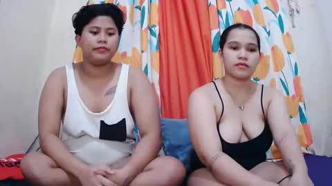 Snapshot of twowetcuties chatting on 16, 2, 2025 Lyn and lea online show from 16, 2, 2025