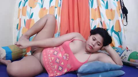 Snapshot of twowetcuties chatting on 27, 2, 2025 Lyn and lea online show from 27, 2, 2025