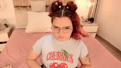 Twiggy online show from 13, 2, 2025