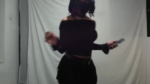 Snapshot of txina chatting on 13, 9, 2025 Xina Lane online show from 13, 9, 2025