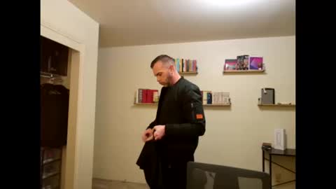 Snapshot of ty_lerdavid chatting on 14, 10, 2025 TylerDavid online show from 14, 10, 2025