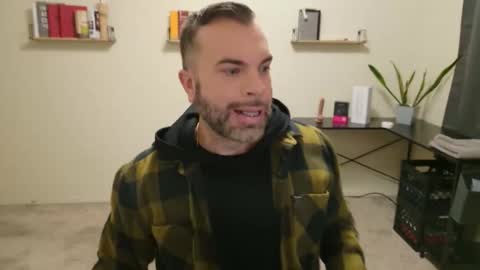 Snapshot of ty_lerdavid chatting on 21, 10, 2025 TylerDavid online show from 21, 10, 2025