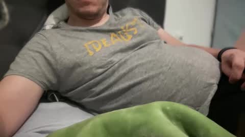 Snapshot of tyber87 chatting on 17, 10, 2025 Padrynhyo online show from 17, 10, 2025