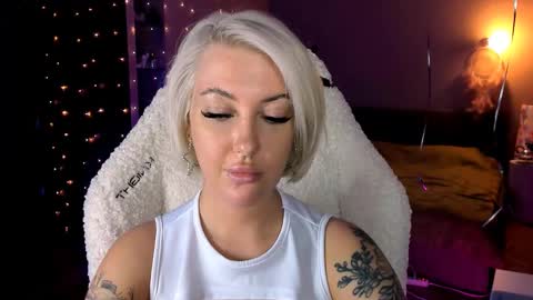 Snapshot of tykioty_miley chatting on 7, 12, 2024 Miley online show from 7, 12, 2024