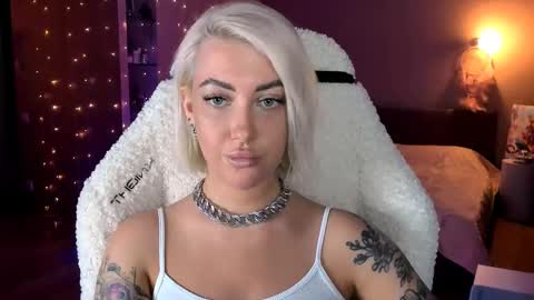 Snapshot of tykioty_miley chatting on 12, 2, 2025 Miley online show from 12, 2, 2025