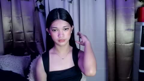 Snapshot of tyladine chatting on 7, 11, 2025 tyladine online show from 7, 11, 2025