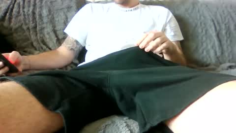 tyler1503857431 online show from 19, 4, 2026