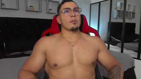 tyler_hank1 online show from 28, 10, 2025