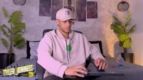 Tyler online show from 20, 12, 2024