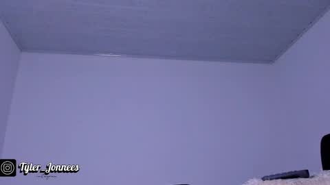 Snapshot of tyler_jonnes chatting on 18, 1, 2026 Tyler online show from 18, 1, 2026