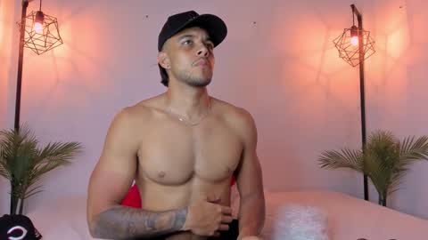 Snapshot of tyler_jonnes chatting on 20, 2, 2026 Tyler online show from 20, 2, 2026