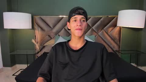 Tyler Rodriguez online show from 5, 3, 2025