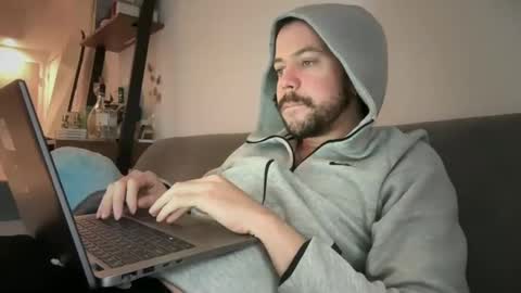 Snapshot of tyleruzi chatting on 22, 1, 2025 Tyleruzi online show from 22, 1, 2025