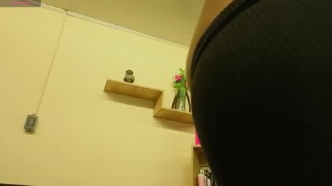 tylla__ online show from 17, 2, 2026