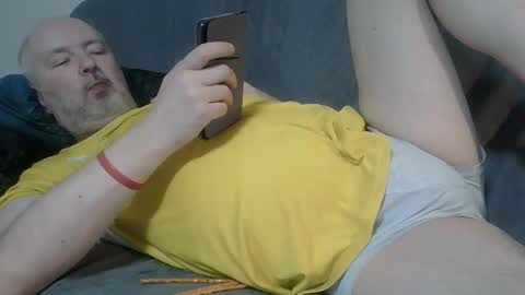 Snapshot of tymoteus chatting on 21, 10, 2025 tymoteus online show from 21, 10, 2025