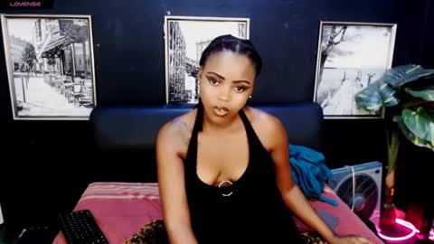 Snapshot of tyrabangz chatting on 8, 5, 2026 Tyra online show from 8, 5, 2026