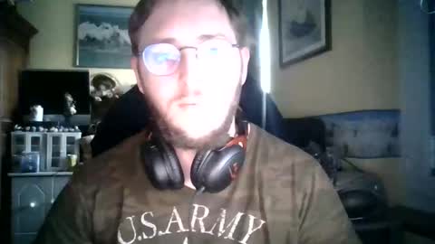 Snapshot of tytybout chatting on 19, 3, 2026 Tytybout online show from 19, 3, 2026