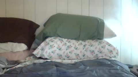 Snapshot of u_caught_us chatting on 14, 2, 2025 u_caught_us online show from 14, 2, 2025