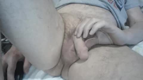 Hairy UK guy online show from 17, 1, 2026