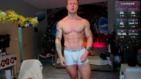 Snapshot of ukgymboy chatting on 1, 1, 2025 James Iron online show from 1, 1, 2025