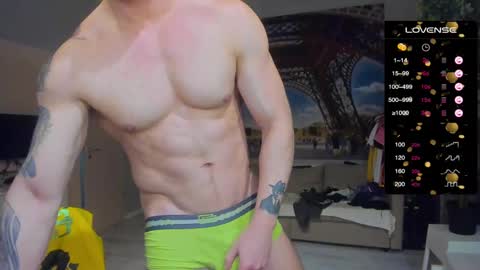 Snapshot of ukgymboy chatting on 2, 3, 2025 James Iron online show from 2, 3, 2025