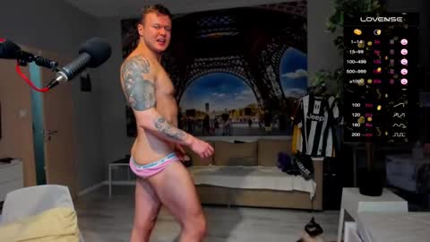 Snapshot of ukgymboy chatting on 6, 3, 2025 James Iron online show from 6, 3, 2025