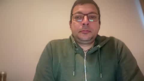 ukhalid82 online show from 3, 12, 2025