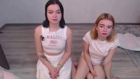 Snapshot of uki_meow246 chatting on 24, 10, 2025 Uki online show from 24, 10, 2025