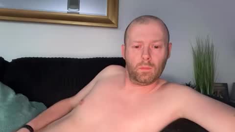 Snapshot of ukmatty3 chatting on 30, 4, 2026 ukmatty3 online show from 30, 4, 2026